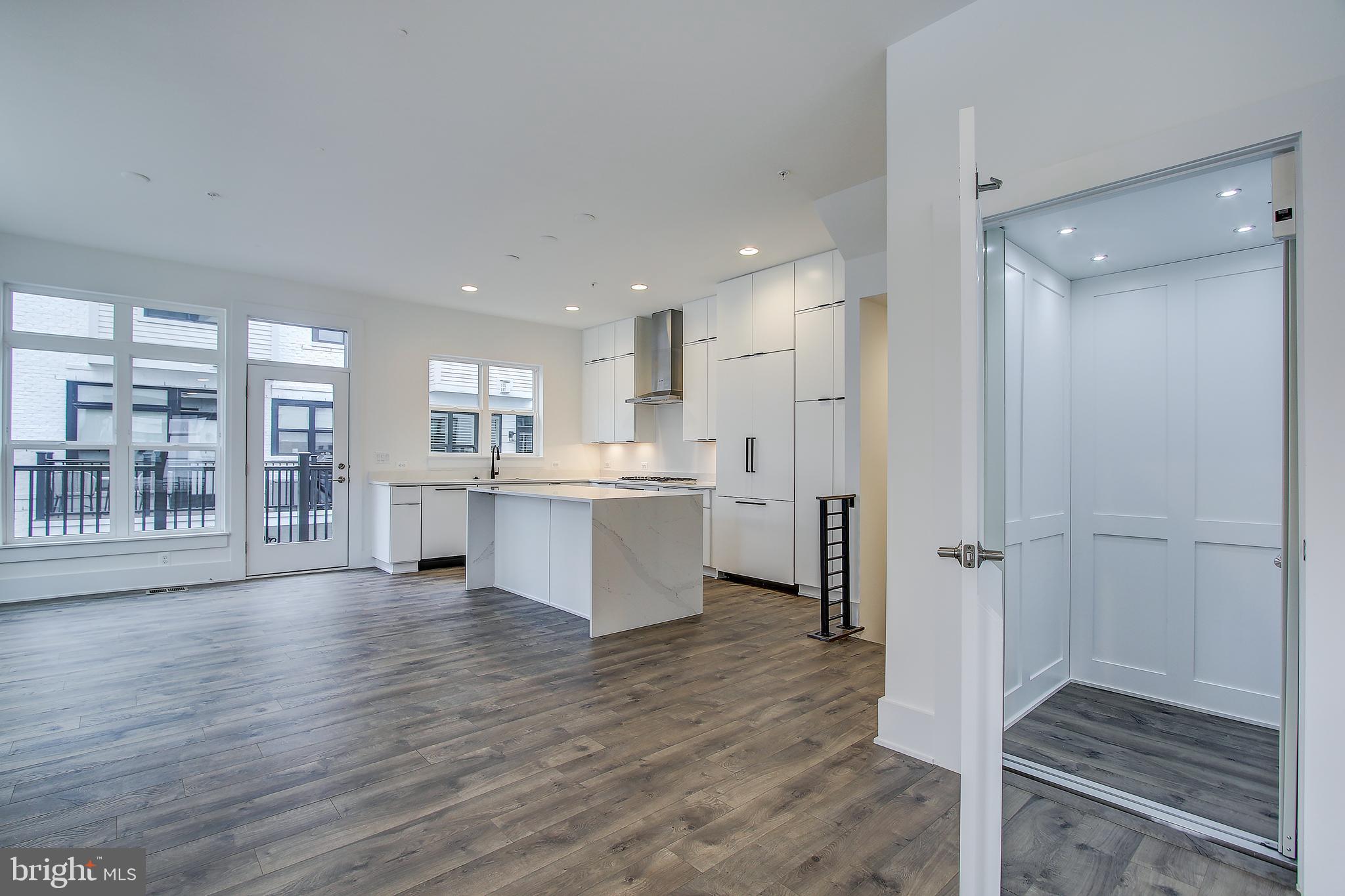 11320 Emerald Park Road Potomac, MD 20854 - Photo 15 of 43