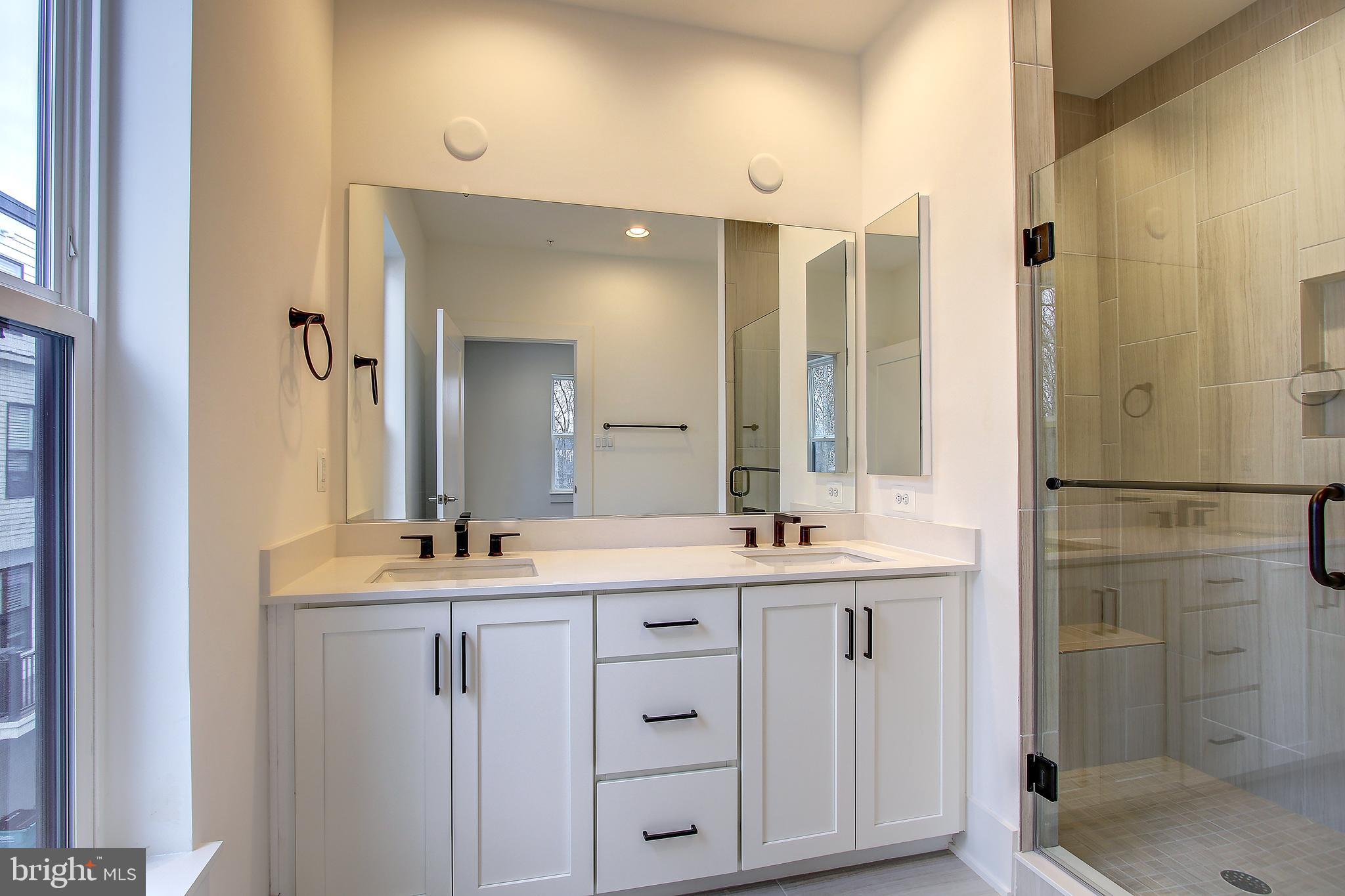 11320 Emerald Park Road Potomac, MD 20854 - Photo 21 of 43