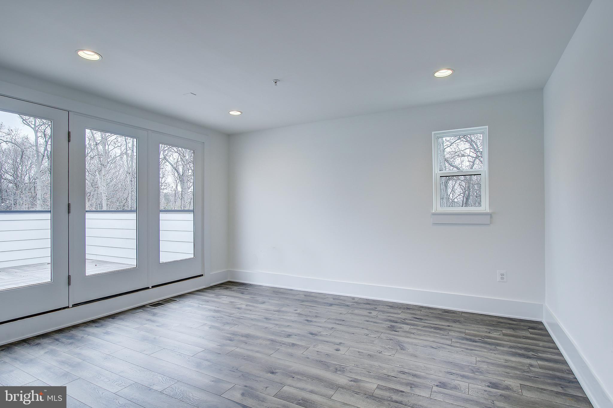 11320 Emerald Park Road Potomac, MD 20854 - Photo 30 of 43