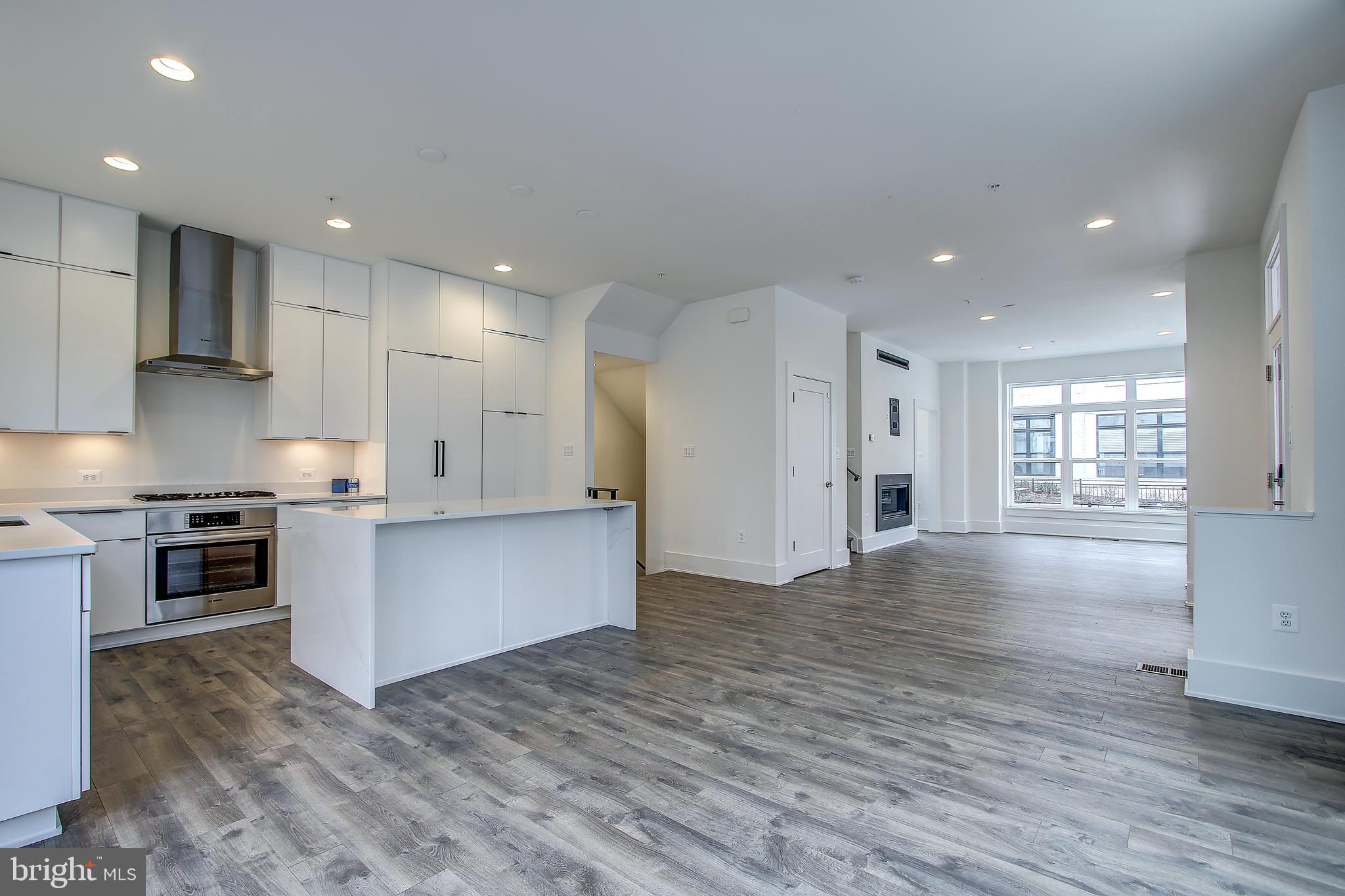 11320 Emerald Park Road Potomac, MD 20854 - Photo 8 of 43