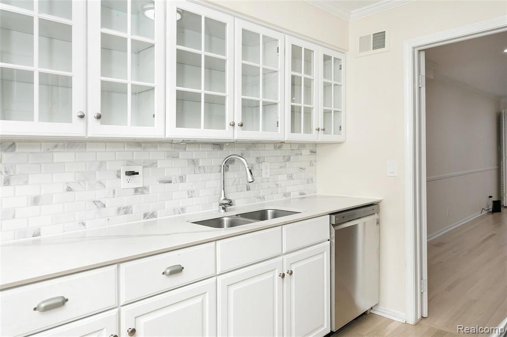 32257 Southfield Road Beverly Hills, MI 48025 - Photo 6 of 32