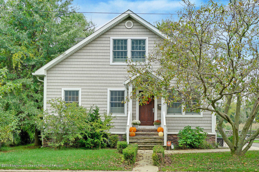111 E Road Middletown, NJ 07718 - Photo 1 of 37 006_dsc05061-dsc05065b