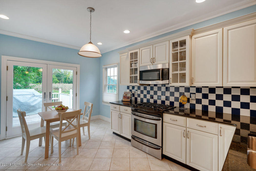 111 E Road Middletown, NJ 07718 - Photo 14 of 37 017_dsc05151-dsc05155