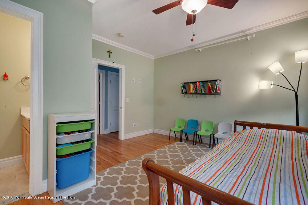 111 E Road Middletown, NJ 07718 - Photo 19 of 37 024_dsc05196-dsc05200