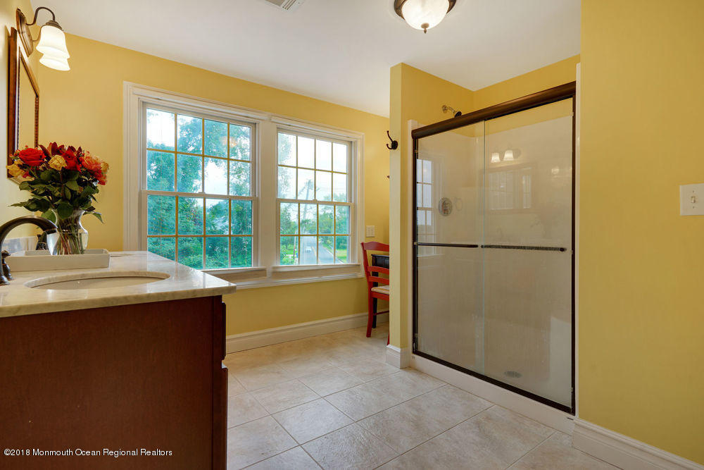 111 E Road Middletown, NJ 07718 - Photo 26 of 37 032_dsc05251-dsc05255