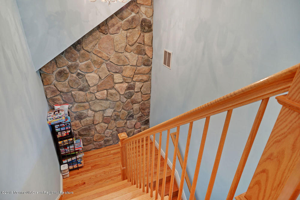 111 E Road Middletown, NJ 07718 - Photo 29 of 37 035_dsc05271-dsc05275