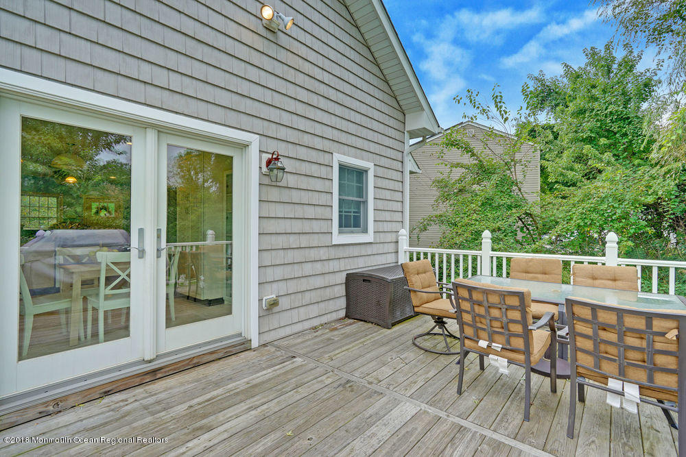 111 E Road Middletown, NJ 07718 - Photo 35 of 37 041_dsc05126-dsc05130