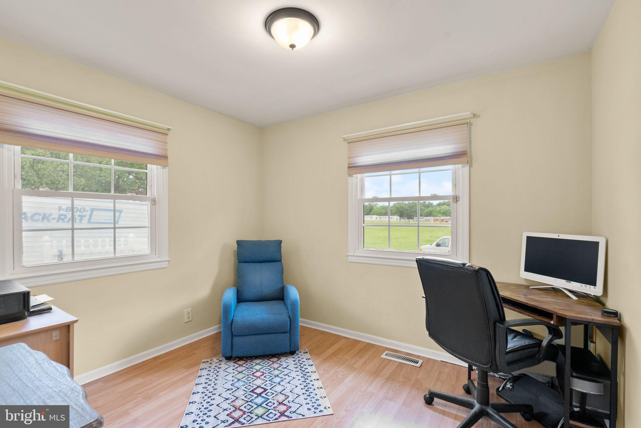 514 West Nettle Tree Road Sterling, VA 20164 - Photo 33 of 49 Bedroom 3