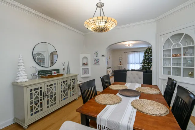 $789,900 | 4111 North Woodburn Street, Unit 4113, Shorewood, WI 53211