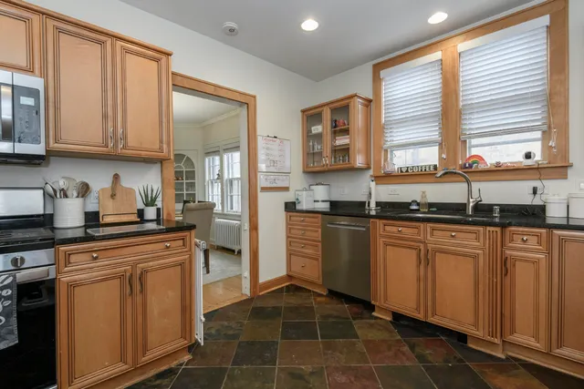 $789,900 | 4111 North Woodburn Street, Unit 4113, Shorewood, WI 53211