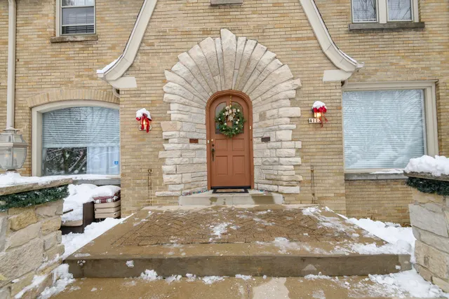 $789,900 | 4111 North Woodburn Street, Unit 4113, Shorewood, WI 53211