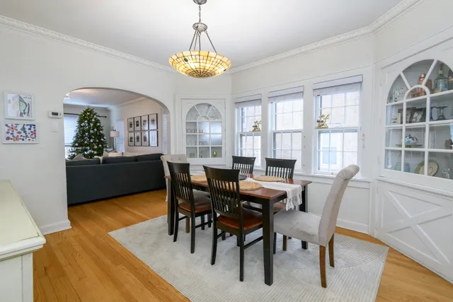 $789,900 | 4111 North Woodburn Street, Unit 4113, Shorewood, WI 53211