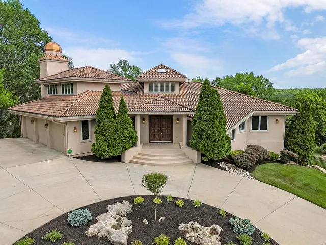 $900,000 | 19403 West 64th Terrace, Shawnee, KS 66218