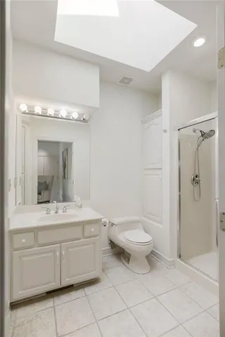 $900,000 | 19403 West 64th Terrace, Shawnee, KS 66218