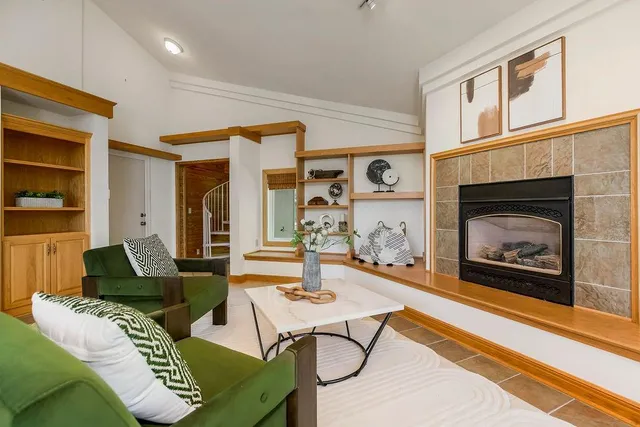 $900,000 | 19403 West 64th Terrace, Shawnee, KS 66218