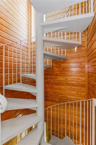 $900,000 | 19403 West 64th Terrace, Shawnee, KS 66218