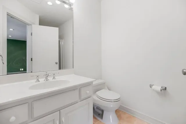 $900,000 | 19403 West 64th Terrace, Shawnee, KS 66218