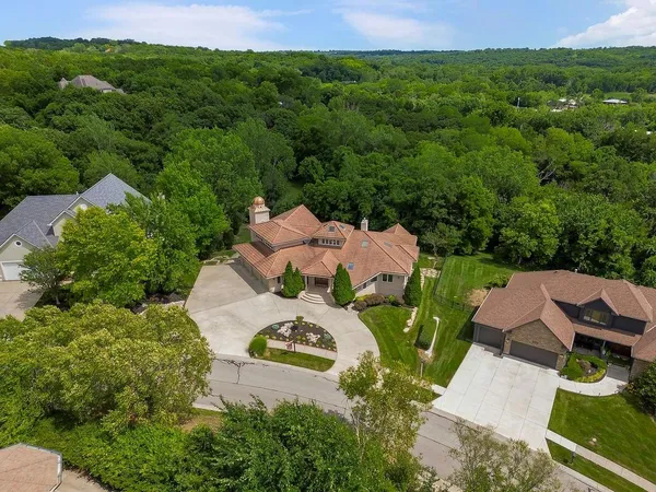 $900,000 | 19403 West 64th Terrace, Shawnee, KS 66218