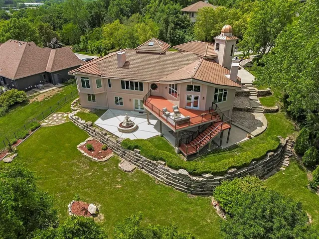 $900,000 | 19403 West 64th Terrace, Shawnee, KS 66218