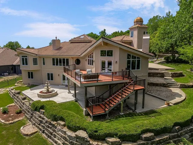 $900,000 | 19403 West 64th Terrace, Shawnee, KS 66218