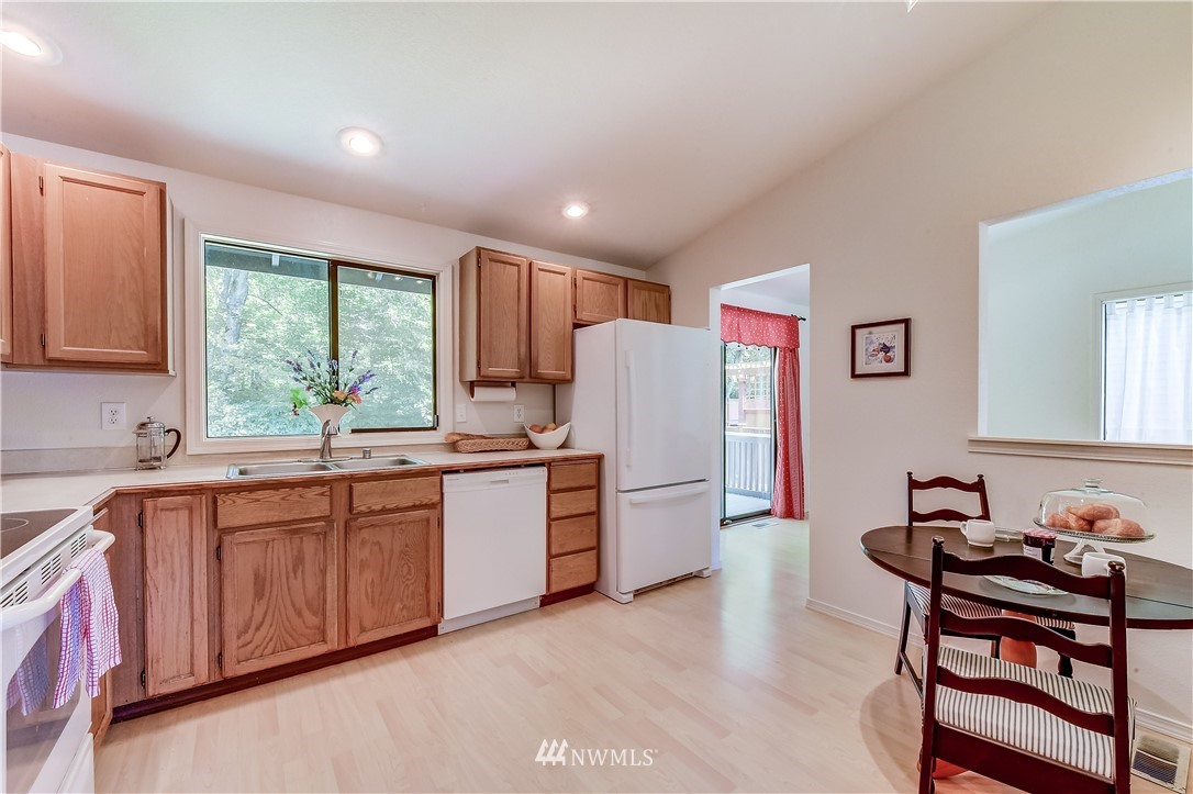 1113 232nd Place Southwest Bothell, WA 98021 - Photo 7 of 25