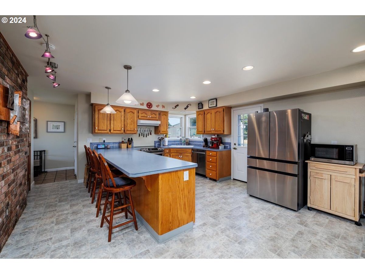 9914 South Wildcat Road Molalla, OR 97038 - Photo 11 of 29