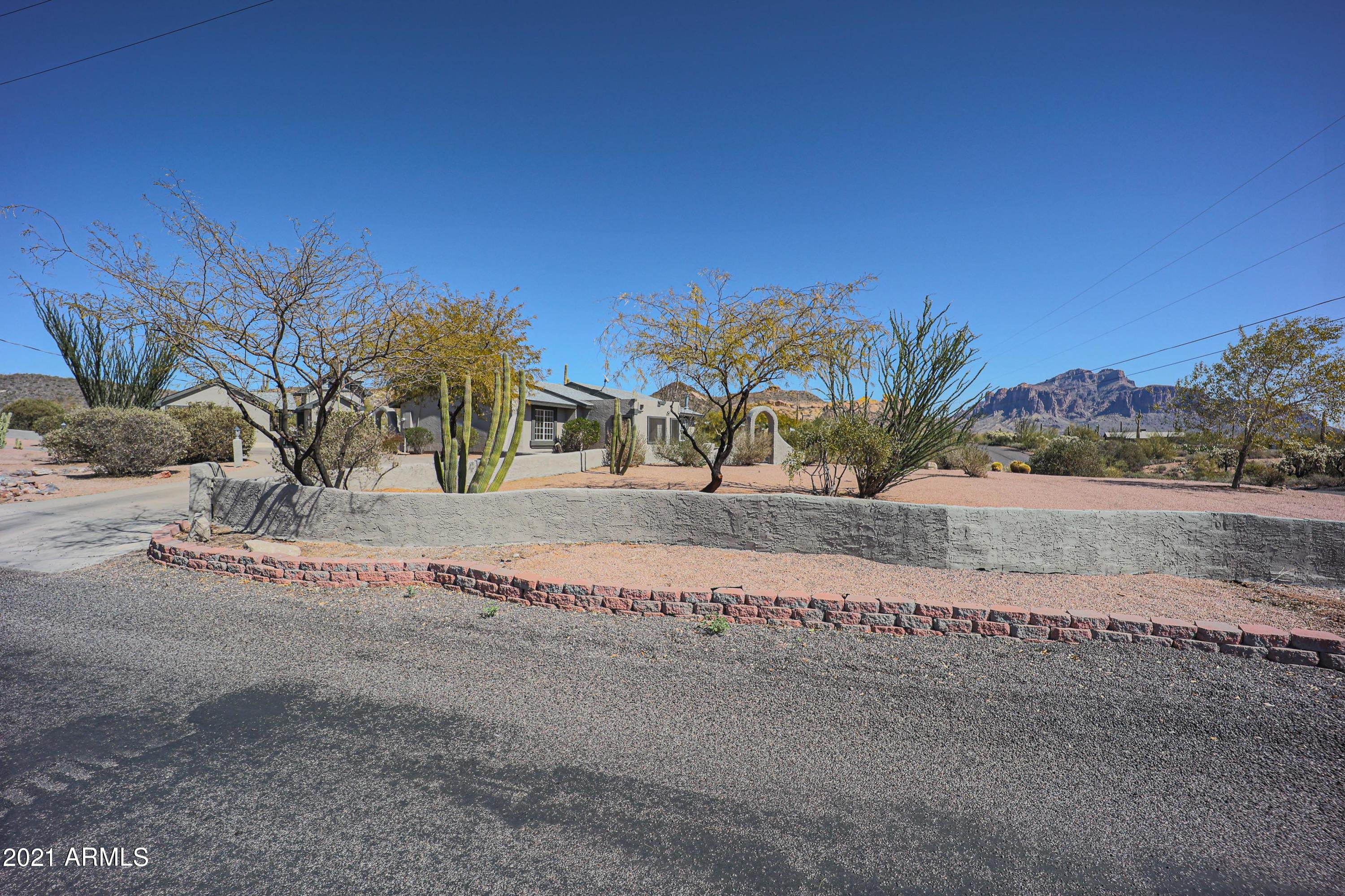 5425 North Cactus Road Apache Junction, AZ 85119 - Photo 1 of 67 A (1)