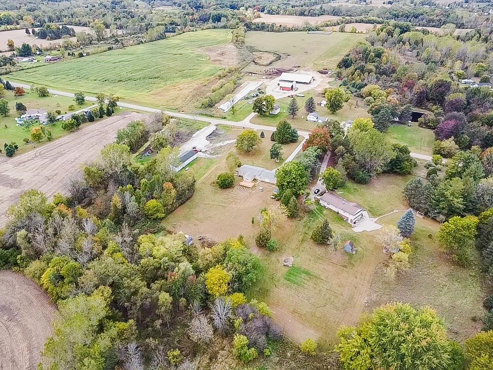 14392 North Vassar Road Millington, MI 48746 - Photo 18 of 95 50191154-6e852440-eec9-462c-a675-8a4eb22c2a56.JPG