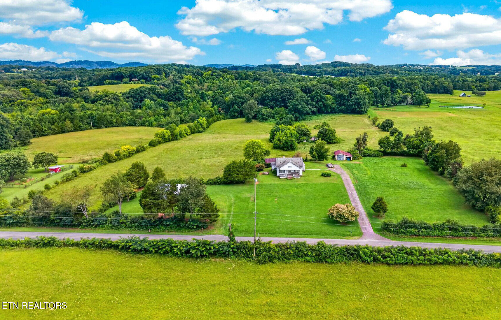 452 Wells Spring Road Dandridge, TN 37725 - Photo 15 of 16 21