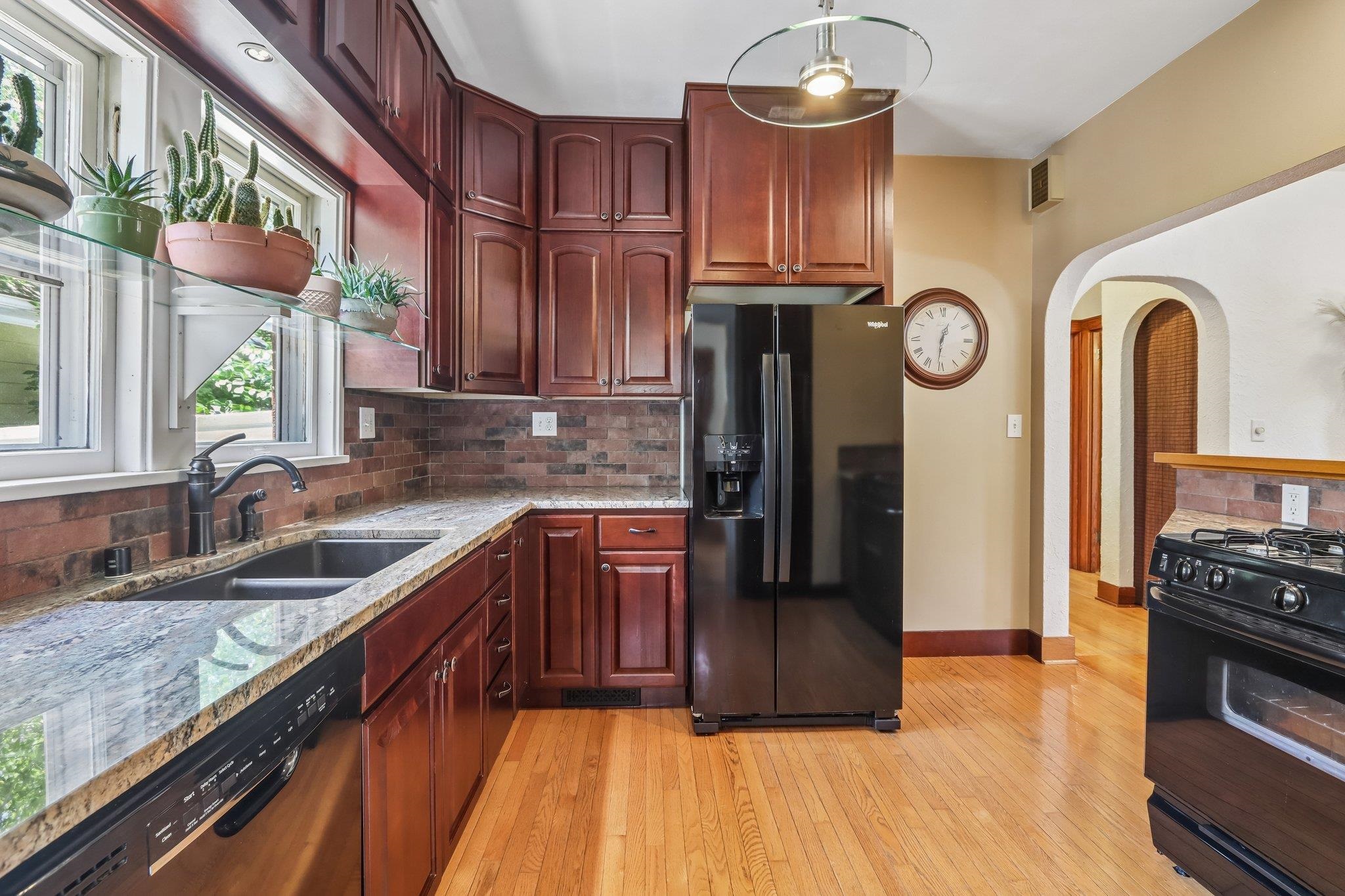 406 Maple Avenue Madison, WI 53704 - Photo 9 of 59