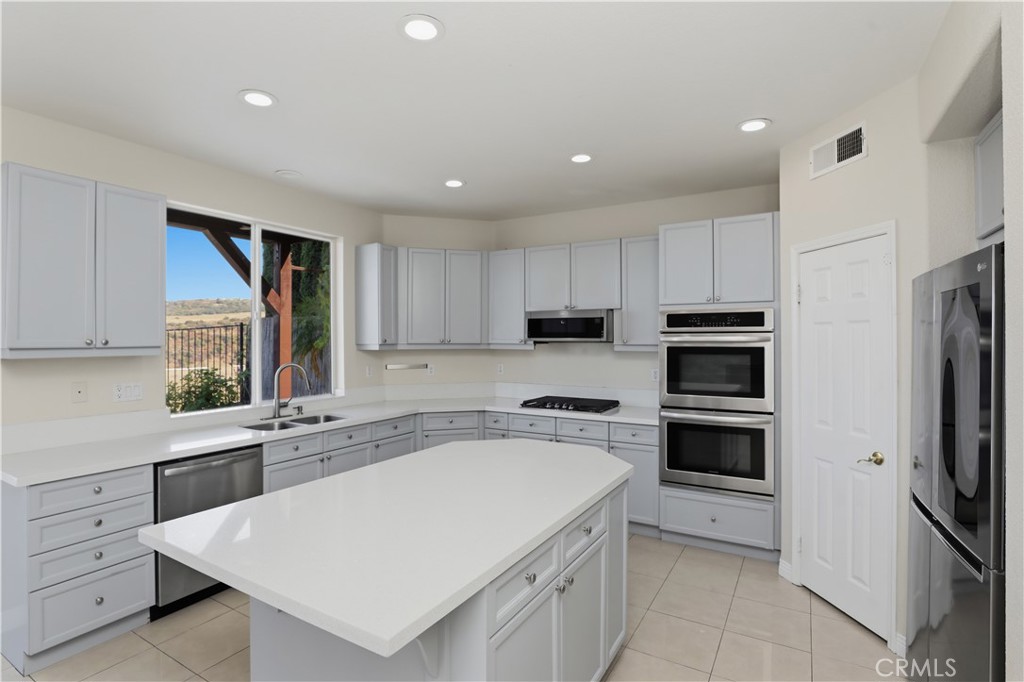 4469 Driving Range Road Corona, CA 92883 - Photo 14 of 82