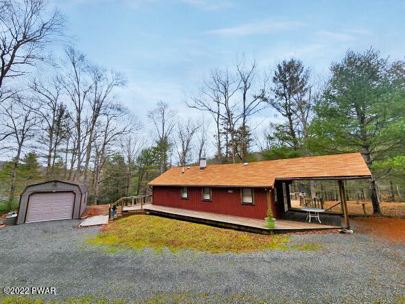 137 Rowland Road Greeley, PA 18425 - Photo 6 of 23 side view