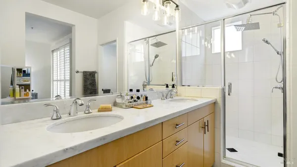 $898,000 | 137 F Street, Petaluma, CA 94952