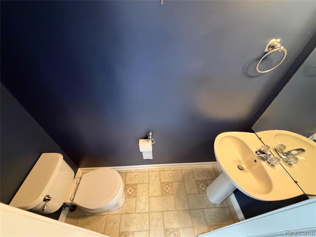44745 Ellery Lane Novi, MI 48377 - Photo 16 of 17