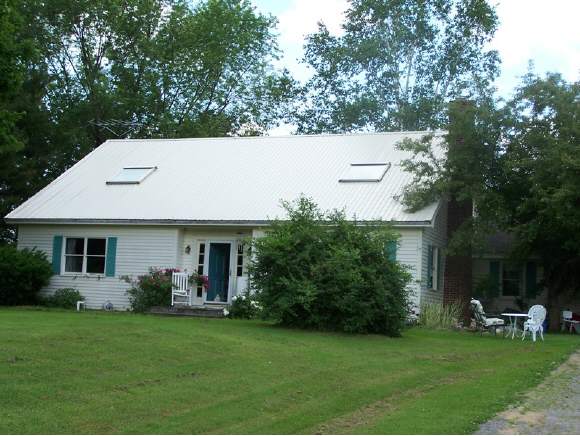 775 Pleasant Valley Road Bennington, VT 05201 - Photo 1 of 1