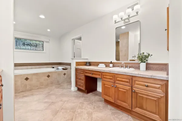 $6,350,000 | 226 Stratford Park Circle, Del Mar, CA 92014