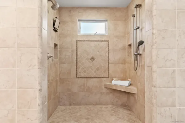 $6,350,000 | 226 Stratford Park Circle, Del Mar, CA 92014