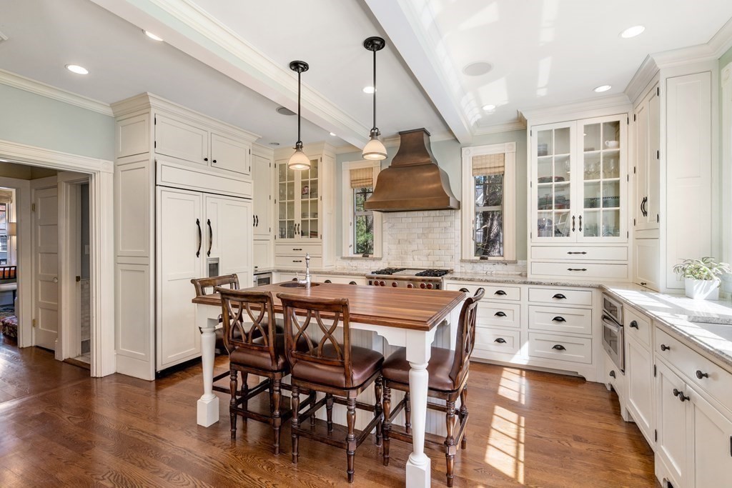 14 Exeter Street Newton, MA 02465 - Photo 7 of 32
