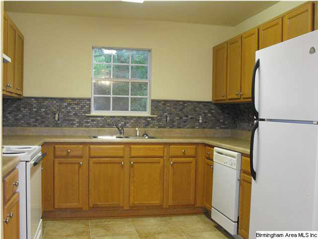 185 Allen Drive, Unit 104 Alabaster, AL 35007 - Photo 5 of 13