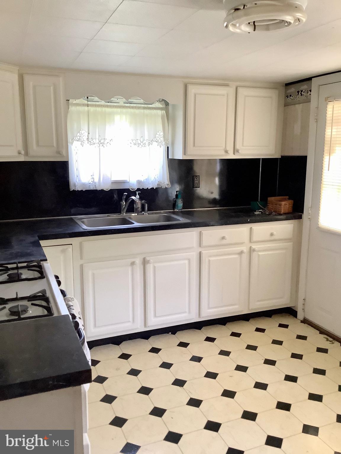 2410 Granite Station Road Gettysburg, PA 17325 - Photo 15 of 59 House 1 kitchen