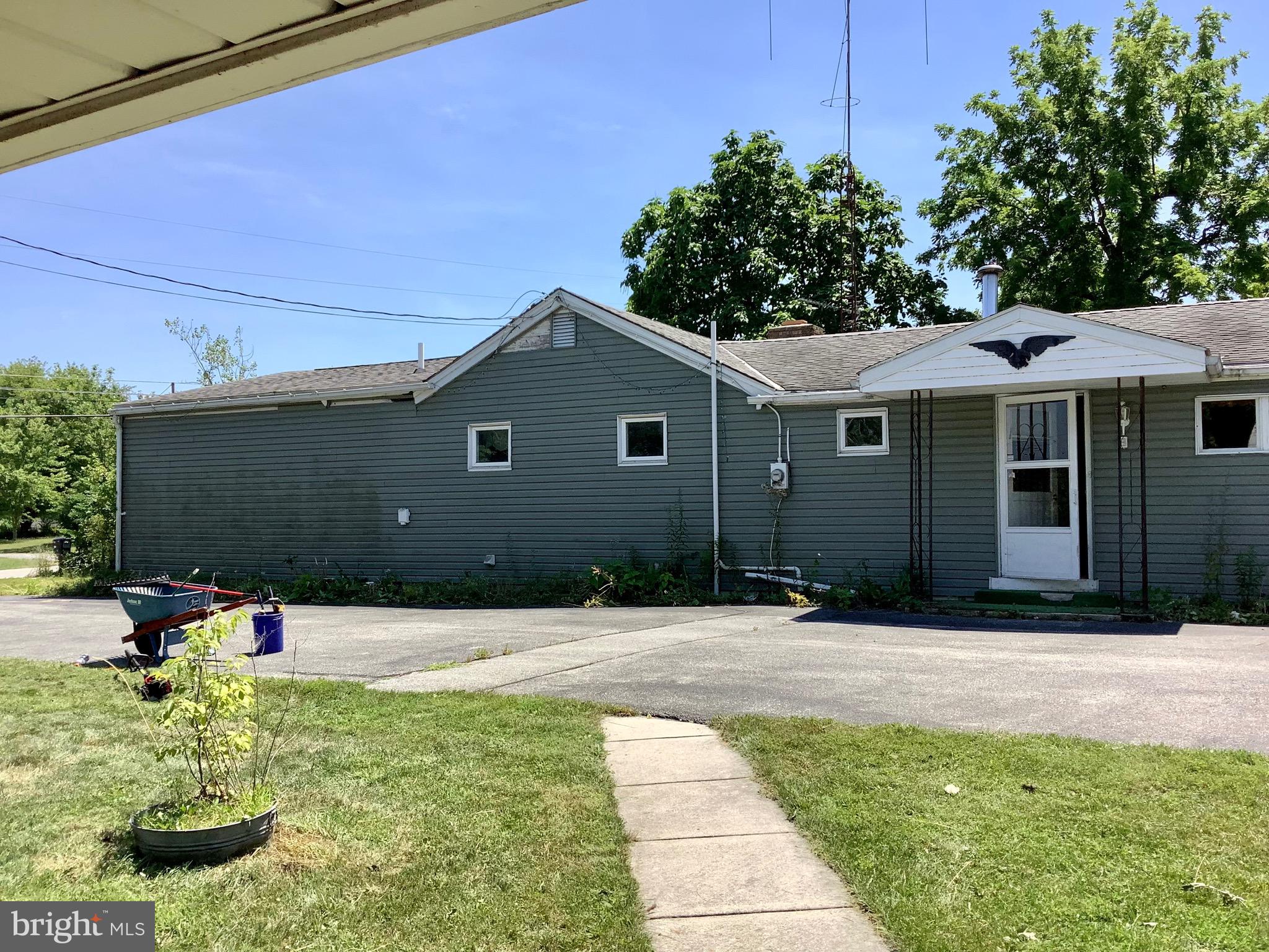2410 Granite Station Road Gettysburg, PA 17325 - Photo 4 of 59 Side view of house #2