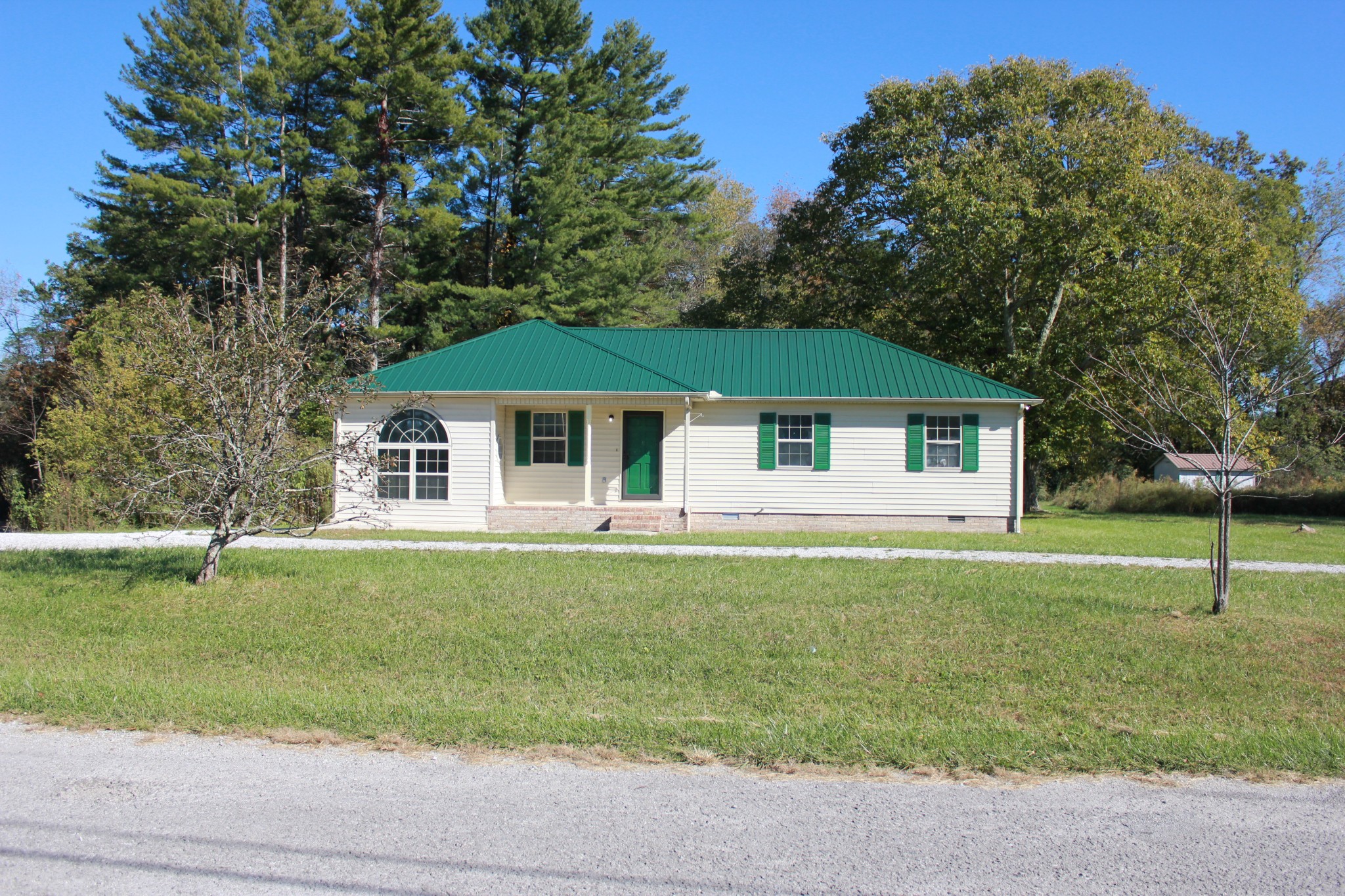 1046 Tatesville Road Palmer, TN 37365 - Photo 3 of 25 Gallery Image 3