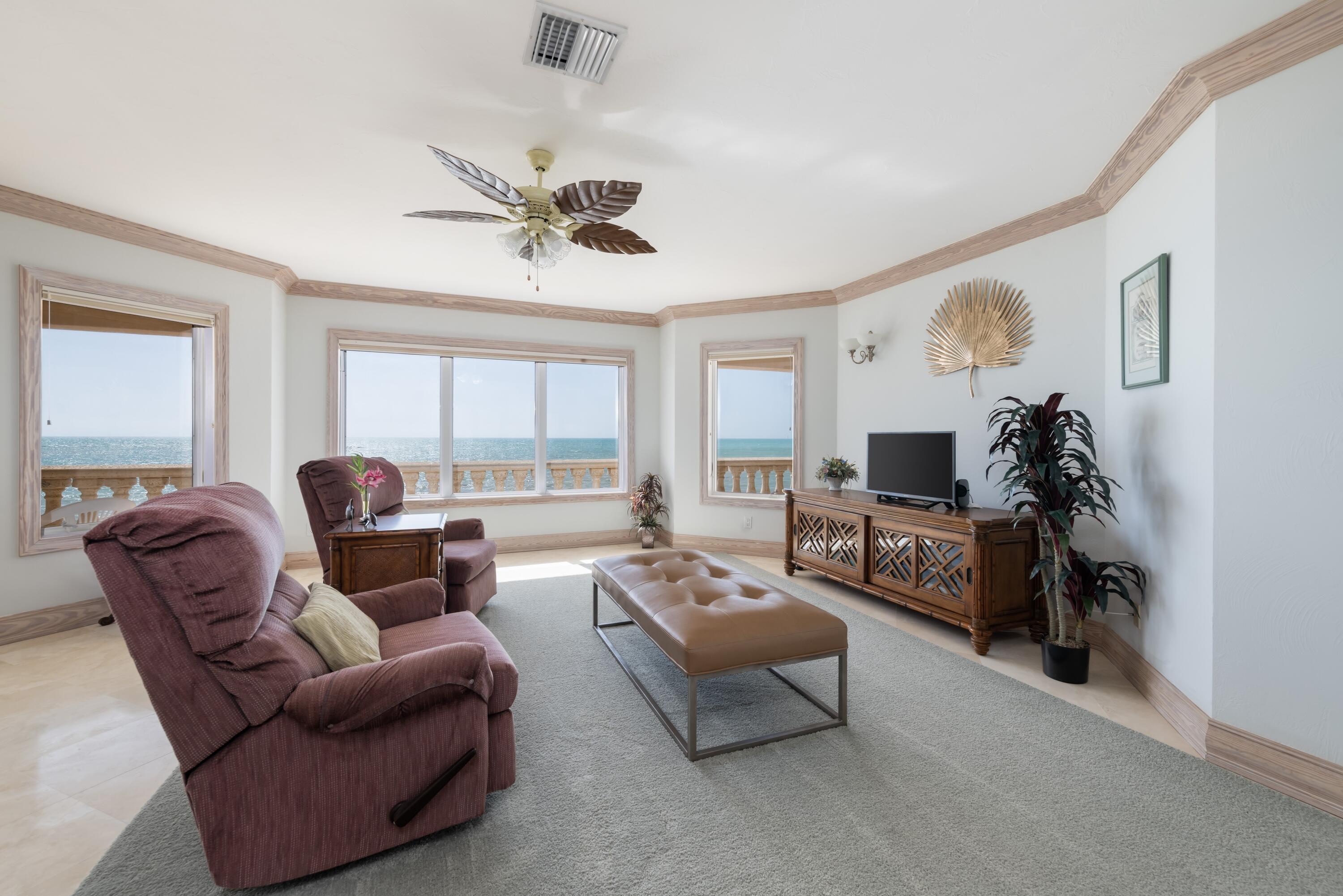 5 Ocean Drive East Marathon, FL 33050 - Photo 32 of 79 Marathon_5_Ocean_East_Top_Level_Interior