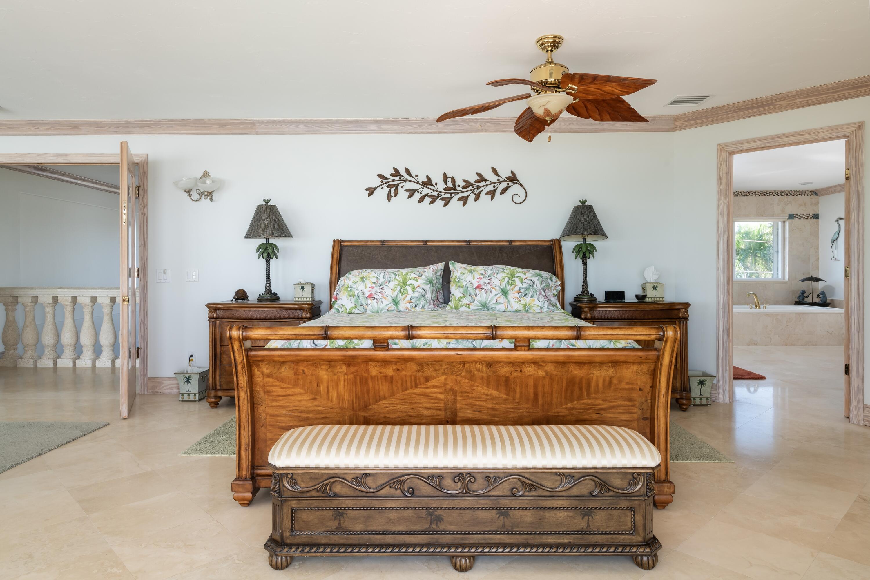 5 Ocean Drive East Marathon, FL 33050 - Photo 35 of 79 a view of entryway with furniture