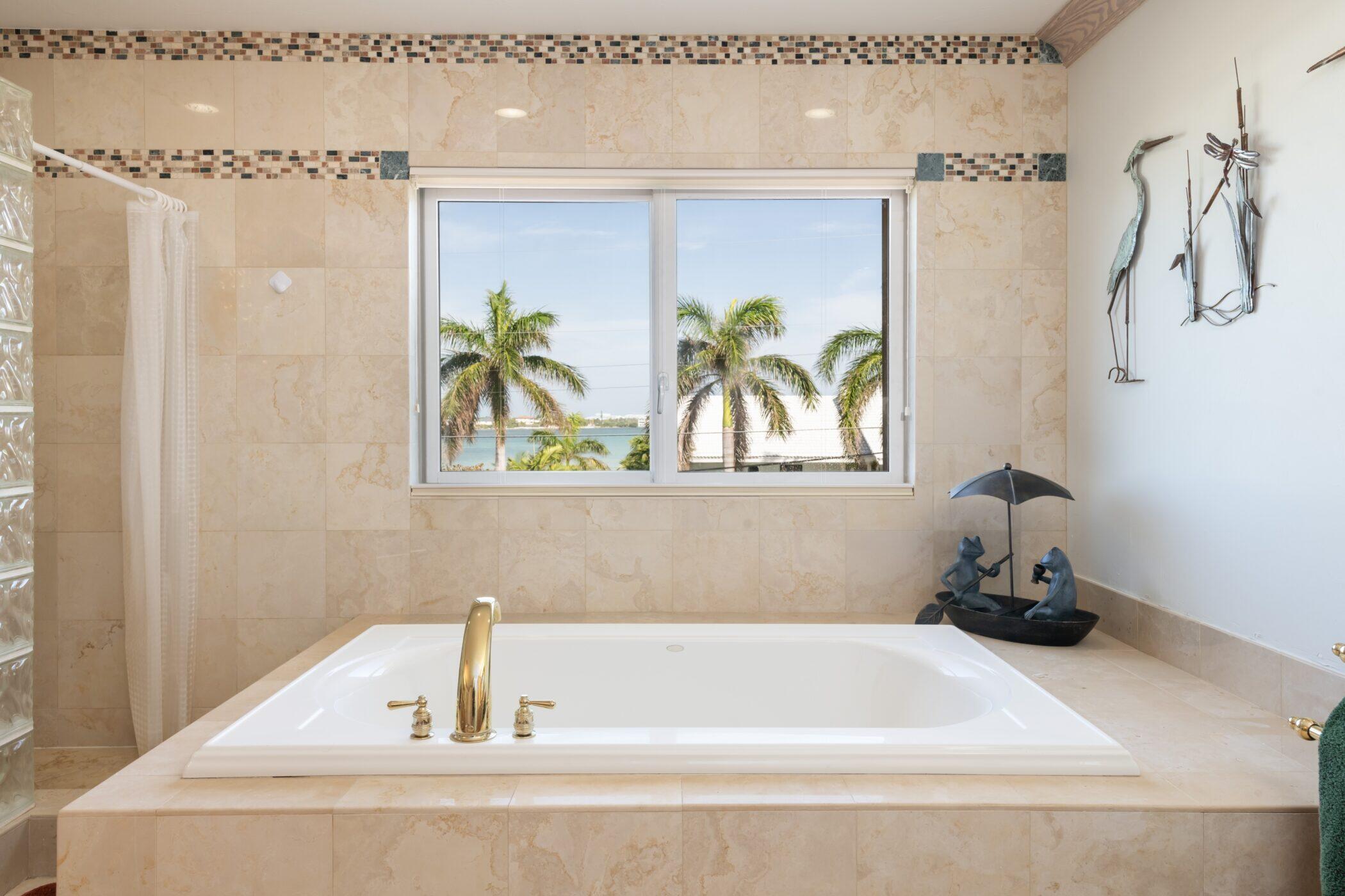 5 Ocean Drive East Marathon, FL 33050 - Photo 40 of 79 Marathon_5_Ocean_East_Top_Level_Interior