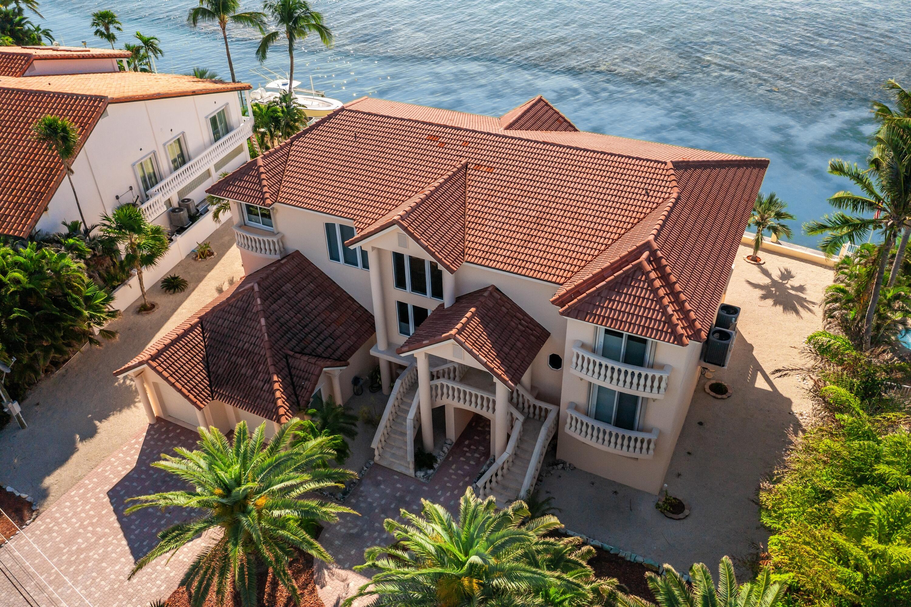 5 Ocean Drive East Marathon, FL 33050 - Photo 4 of 79 Marathon_5_Ocean_East_0061_MLS