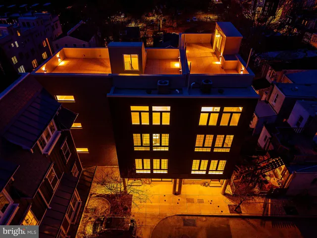 $785,000 | 250 Gates Street, Philadelphia, PA 19128