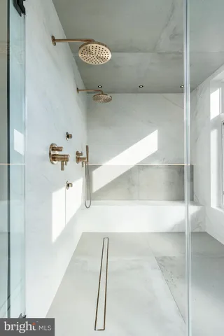 $785,000 | 250 Gates Street, Philadelphia, PA 19128