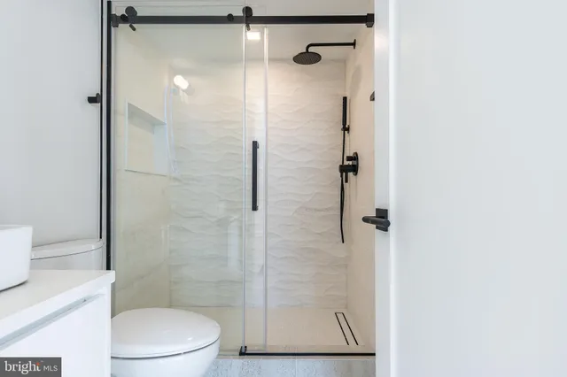 $785,000 | 250 Gates Street, Philadelphia, PA 19128