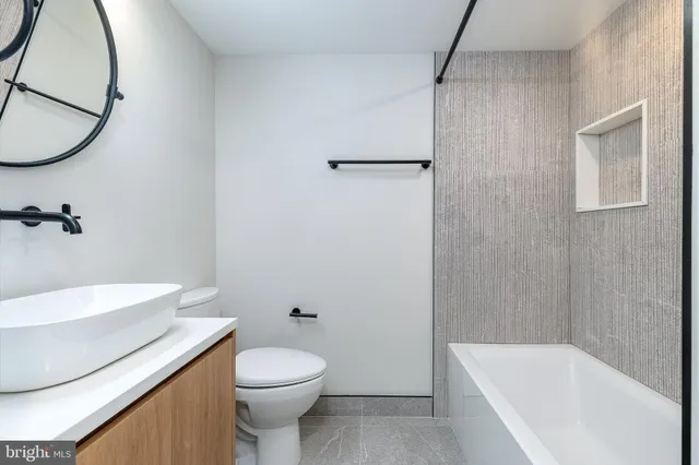 $785,000 | 250 Gates Street, Philadelphia, PA 19128